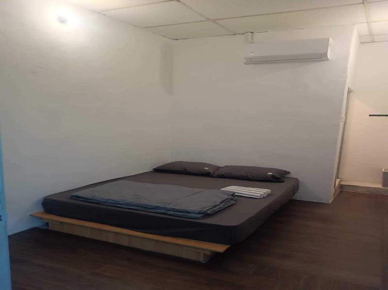 Hotel O J Stay Guesthouse - image 2