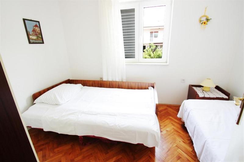Apartment 1 image 2