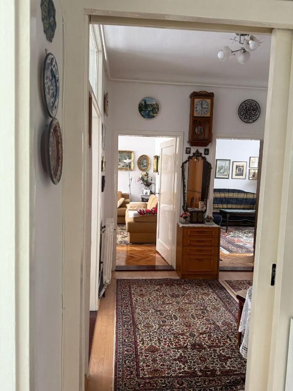 Grandma's City Center Apartment - image 16