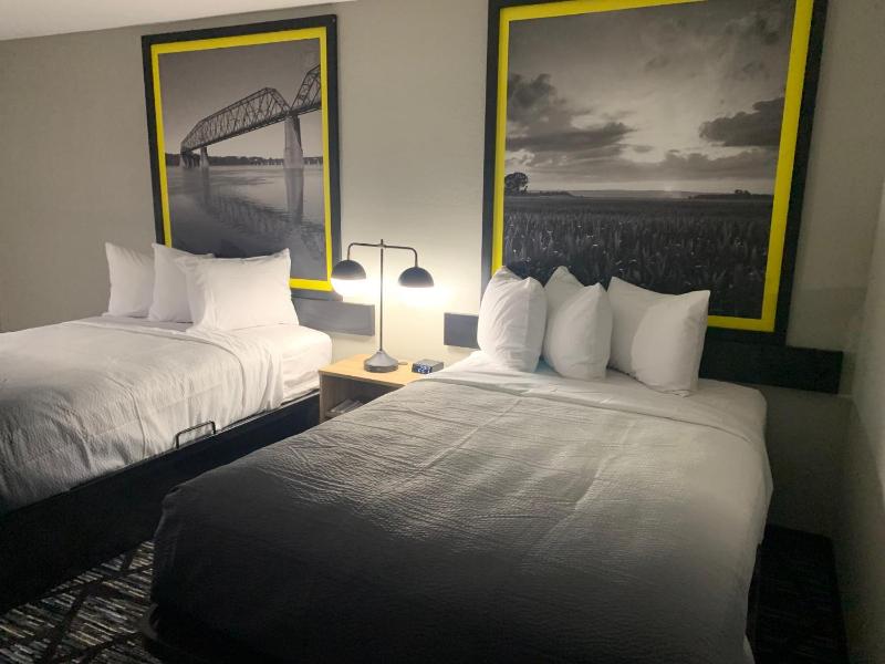 Double Room with Two Double Beds - Non-Smoking image 3
