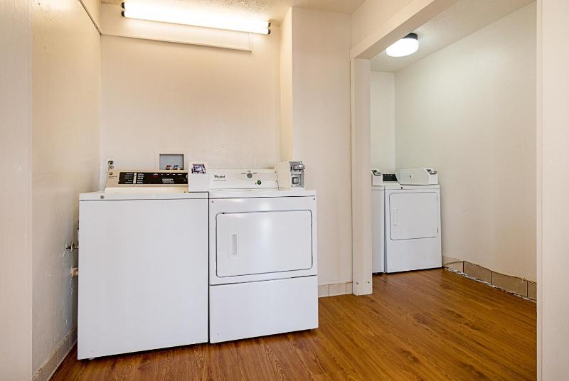 Deluxe Quadruple Room - Non-Smoking image 2