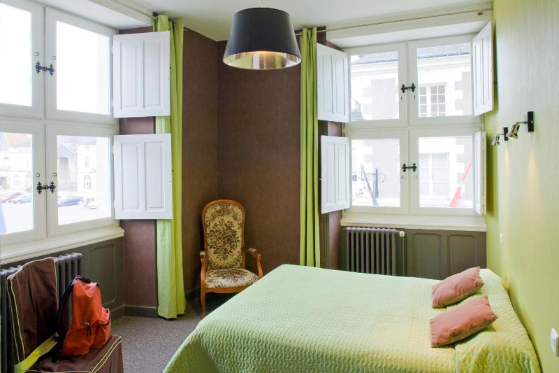 Economy Double Room image 2