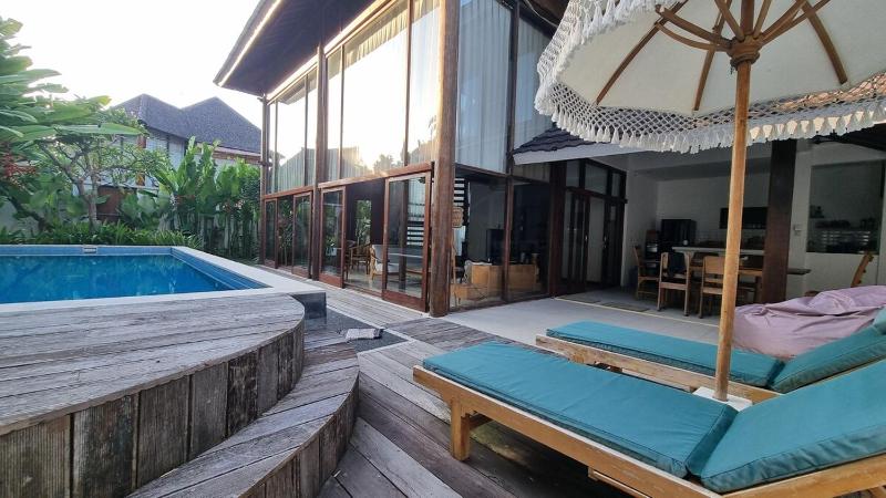 2 Minutes Walk to the Beach 3BR Retreat Villa - image 12