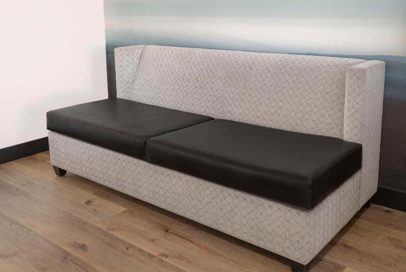 Junior King Suite with Sofa Bed - Non-Smoking image 4