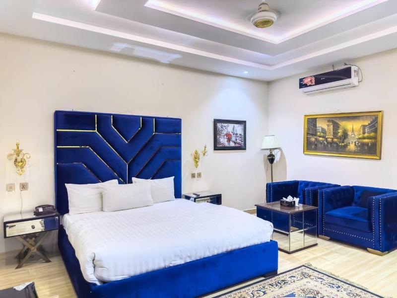 King Room image 1