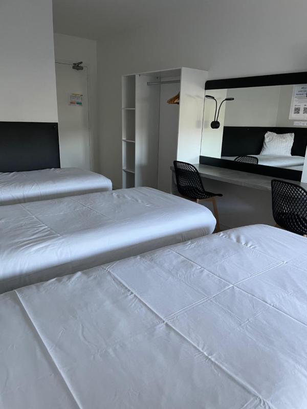 Triple Room image 3