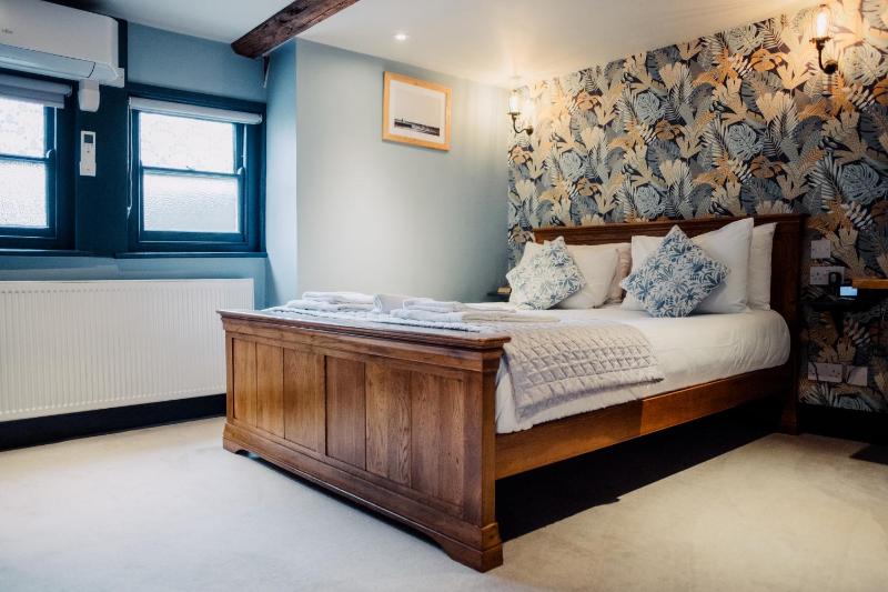 Deluxe Double Room with Shower image 1
