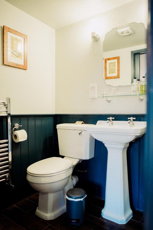 Deluxe Double Room with Shower image 4