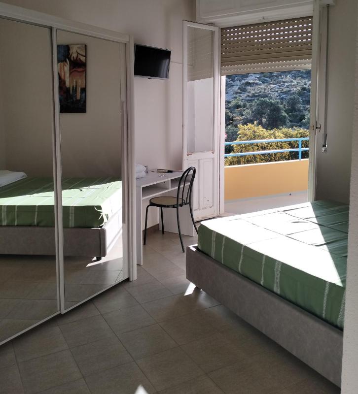 Double or Twin Room image 2