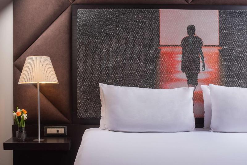 Nhow Junior Suite image 4