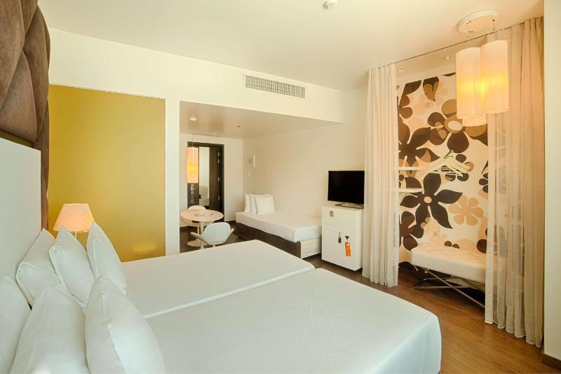 Nhow Friends and Family Room (3 Adults) image 1