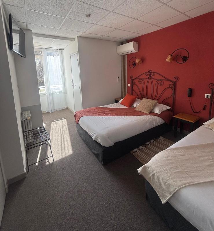 Triple Room image 1