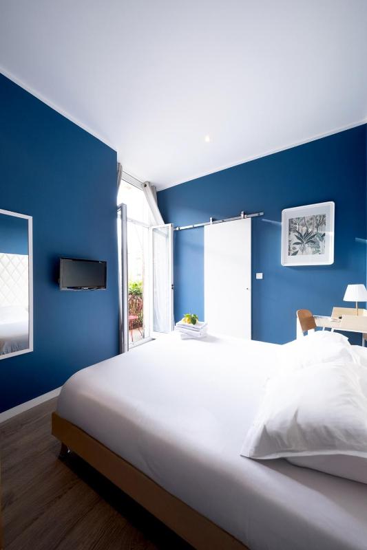 Single Room image 3