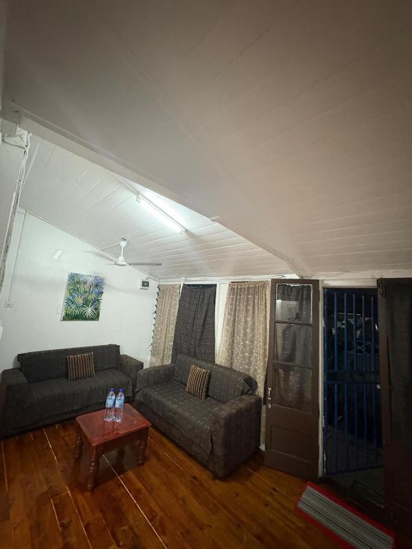 Berry Cottage - image 2