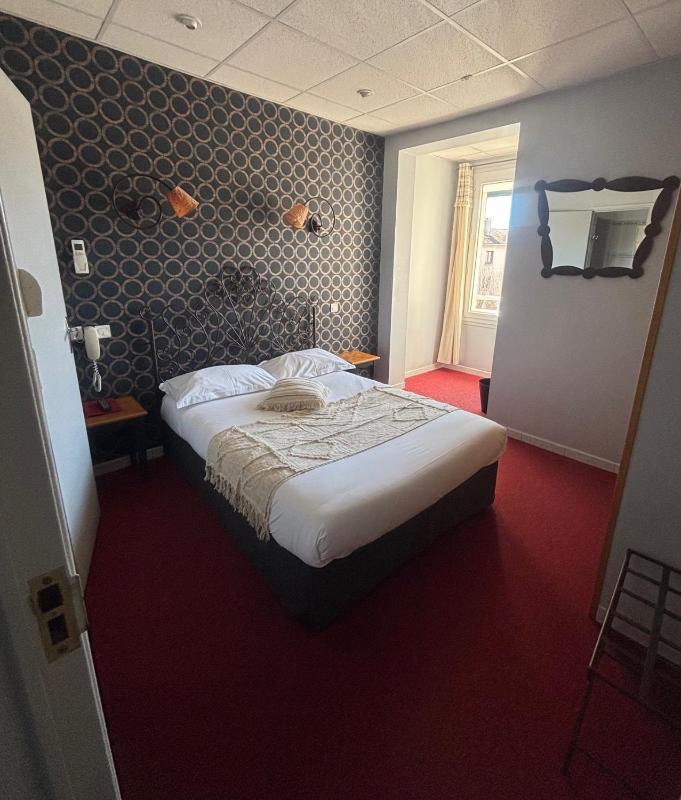 Double Room image 4