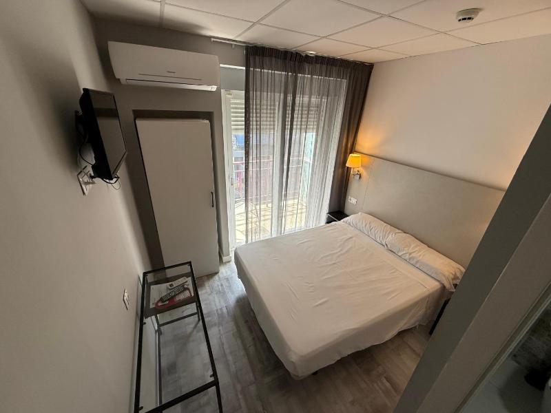 Hotel Bed and Breakfast Benidorm - image 2