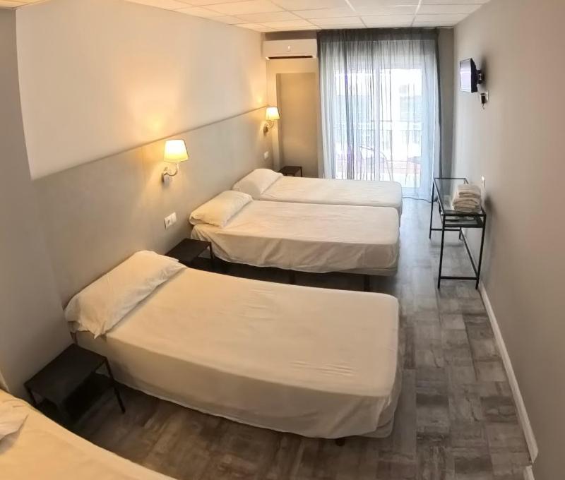 Hotel Bed and Breakfast Benidorm - image 12