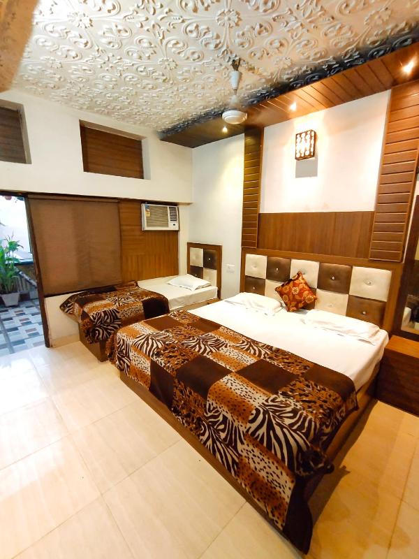 Revoli Inn Hotel JUST 5 MIN FROM GOLDEN TEMPLE - image 6