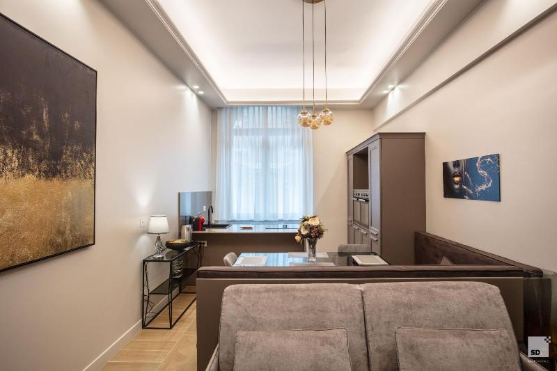 Cavour Suite Apartments - image 9