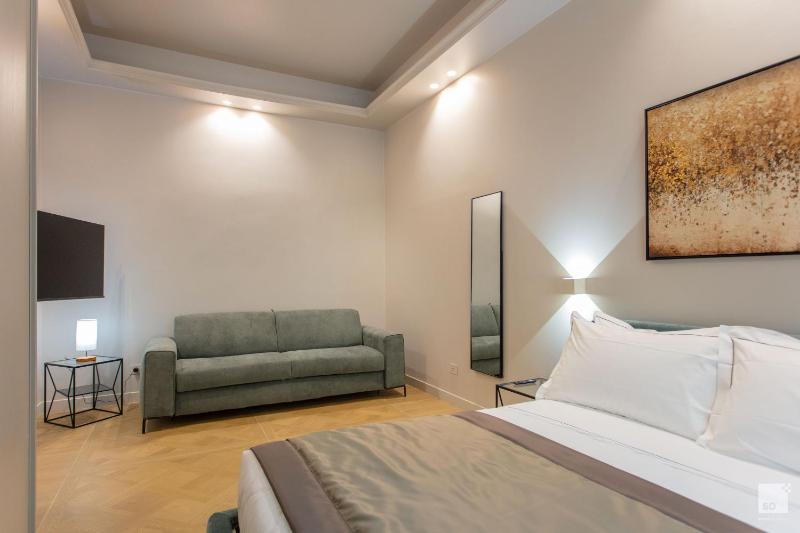 Cavour Suite Apartments - image 14