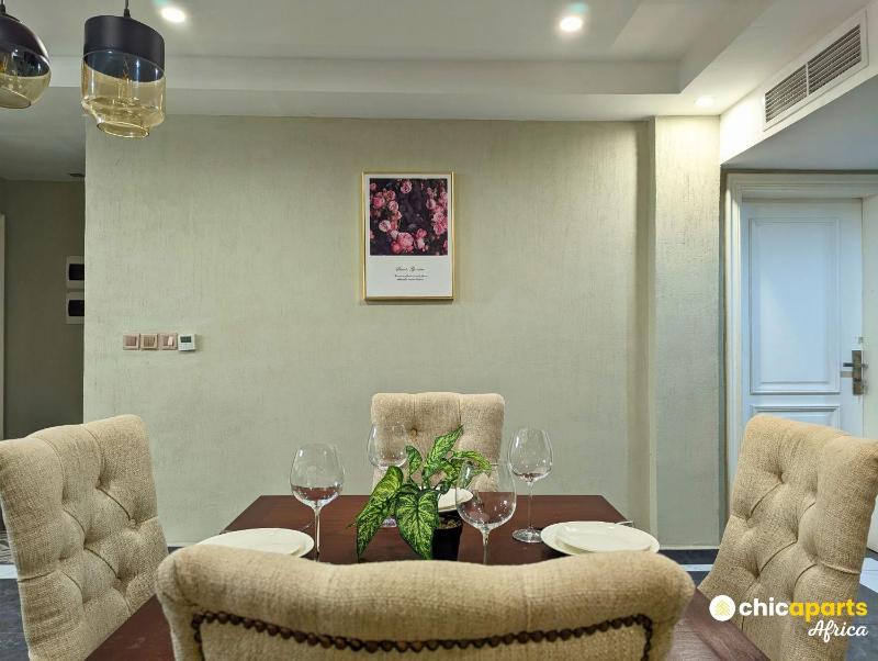 Chic apart with parking near the airport - image 9