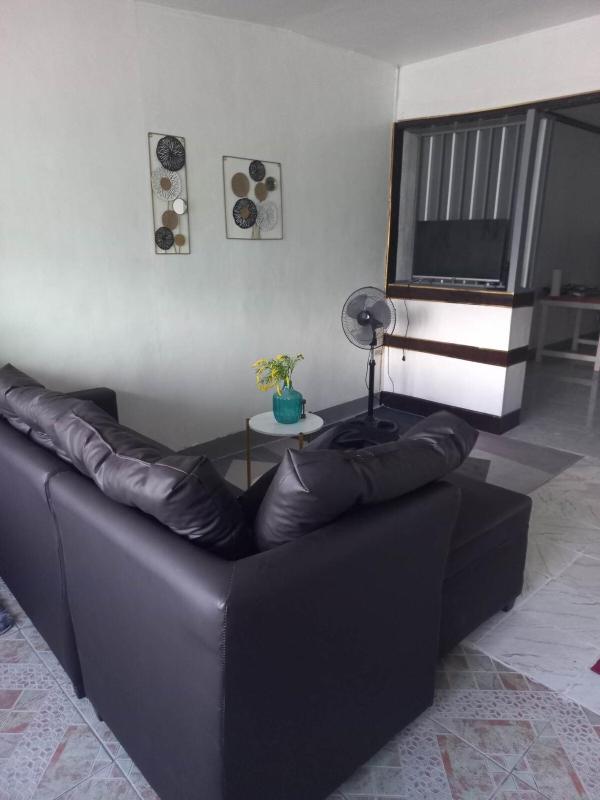 Bungalow House near SM LIPA - image 16