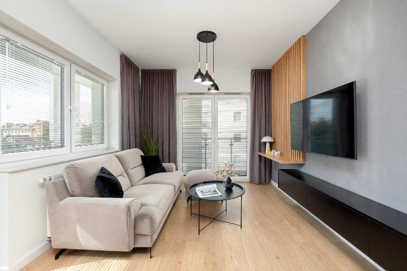 Spacious and Modern Apartment Paderewskiego with Air Conditioning by Noclegi Renters - image 13