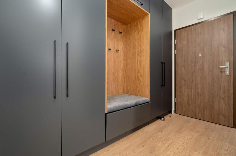 Spacious and Modern Apartment Paderewskiego with Air Conditioning by Noclegi Renters - image 2