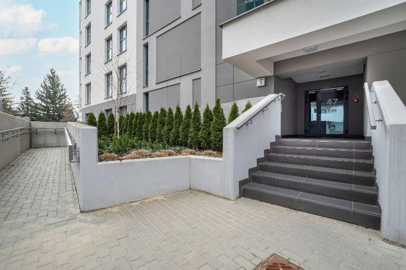 Spacious and Modern Apartment Paderewskiego with Air Conditioning by Noclegi Renters - image 15