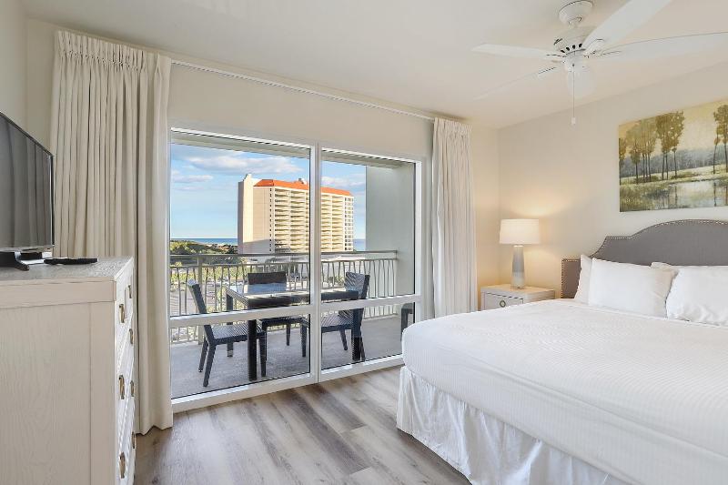 Two-Bedroom Apartment with Balcony image 1