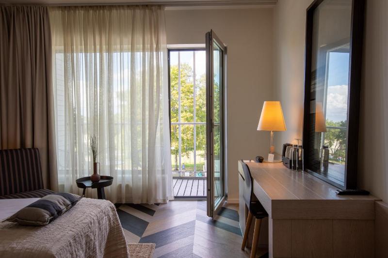 Standard Twin Room  image 4