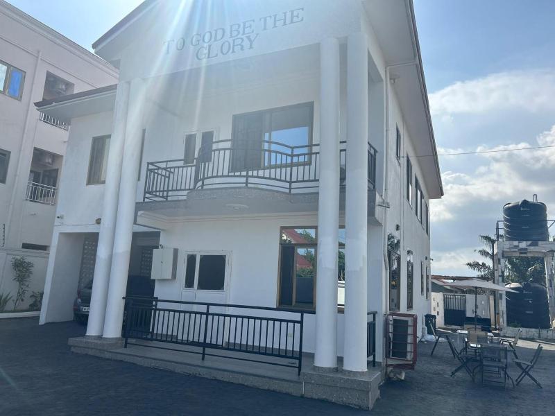 Owoo Villa Westland Accra - image 1