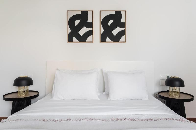 Charming & Comfy 2BD Apartment in Acropolis Area by UPSTREET - image 7