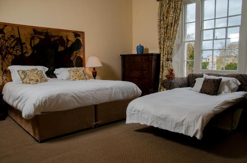 Clarence Court Hotel - image 28