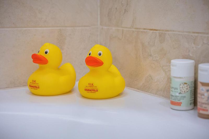 Two Connecting Double Rooms image 3