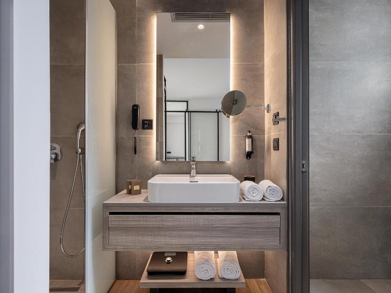 Grand Superior Room image 1