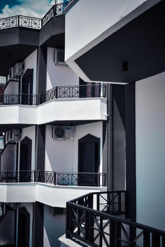 Double Room with Balcony image 3