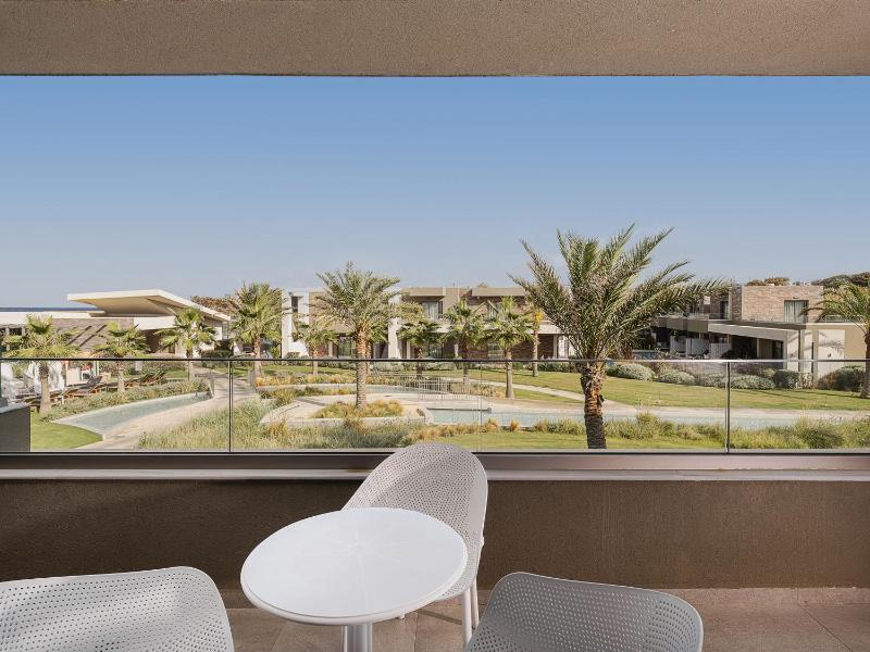 Superior Room with River Pool View image 3