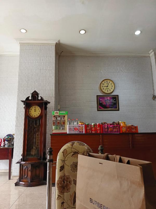 B blue hotel - image 1