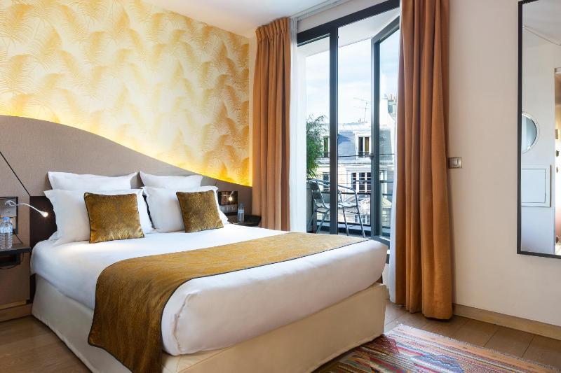 Deluxe Double Room image 1