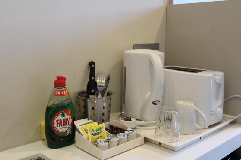 Single Room image 4