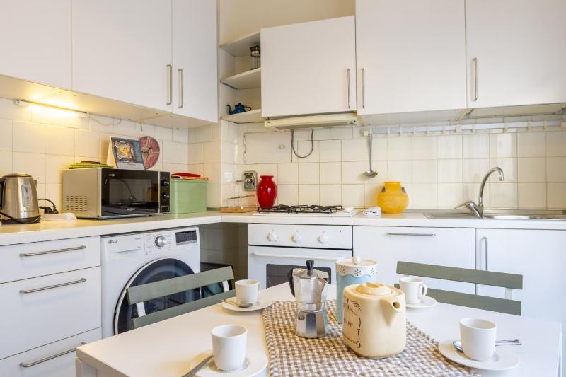 Pitti Deluxe Apartment - image 15