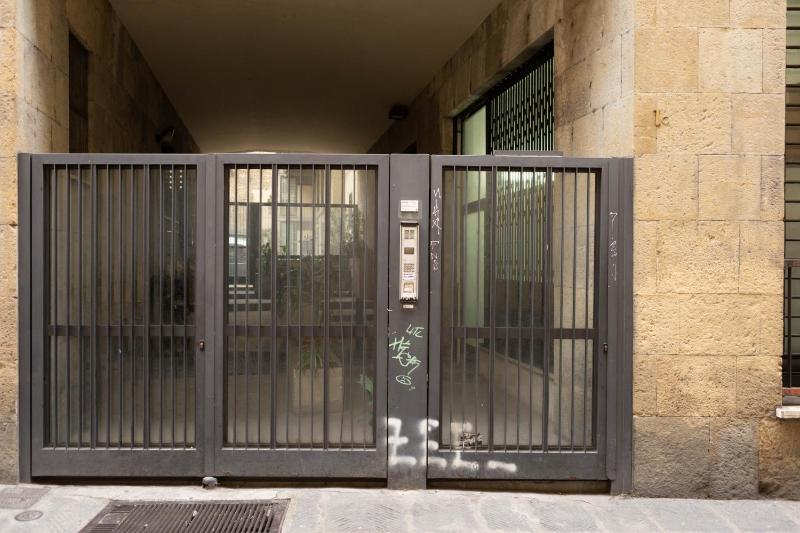 Pitti Deluxe Apartment - image 12