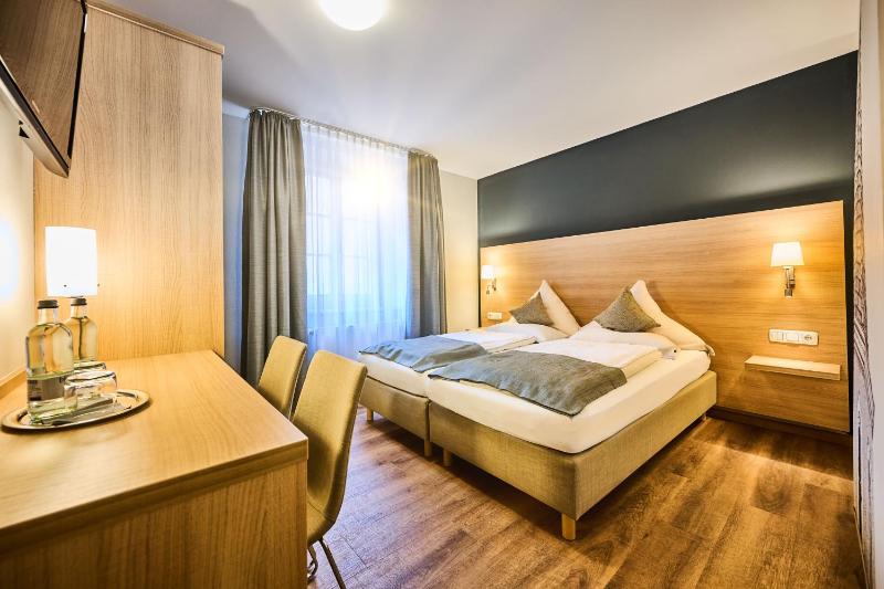 Superior Double Room image 2