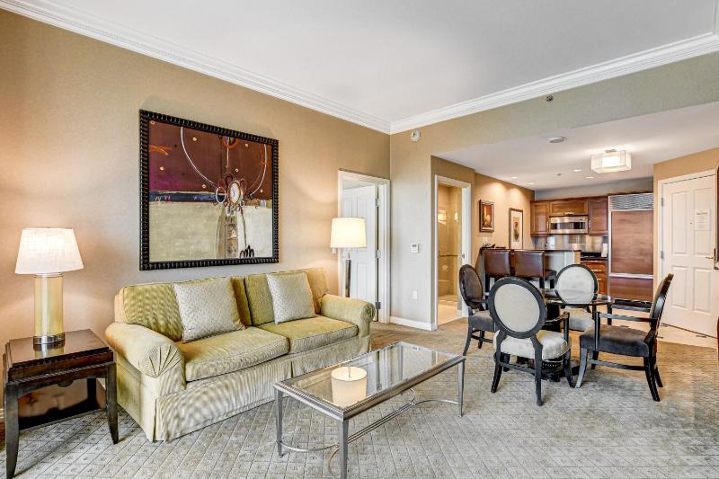 One-Bedroom Apartment image 3