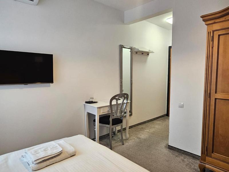Single Room image 2