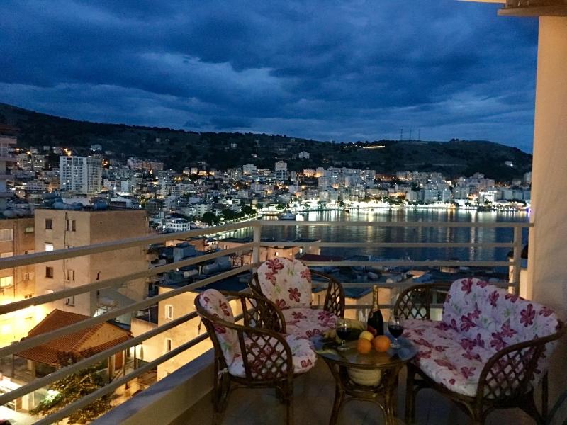 Royal Apartment Luxury Holiday for Queen and King - image 4