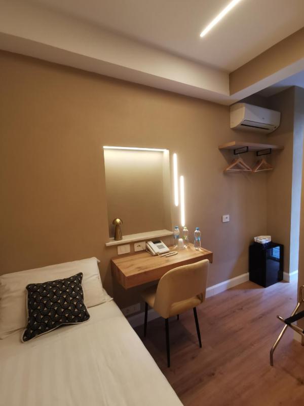 Budget Single Room image 1