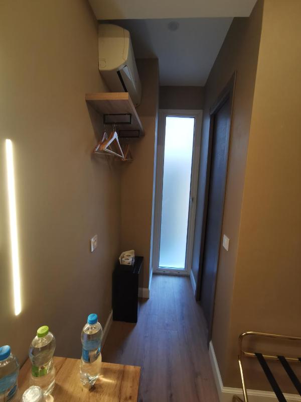 Budget Single Room image 4