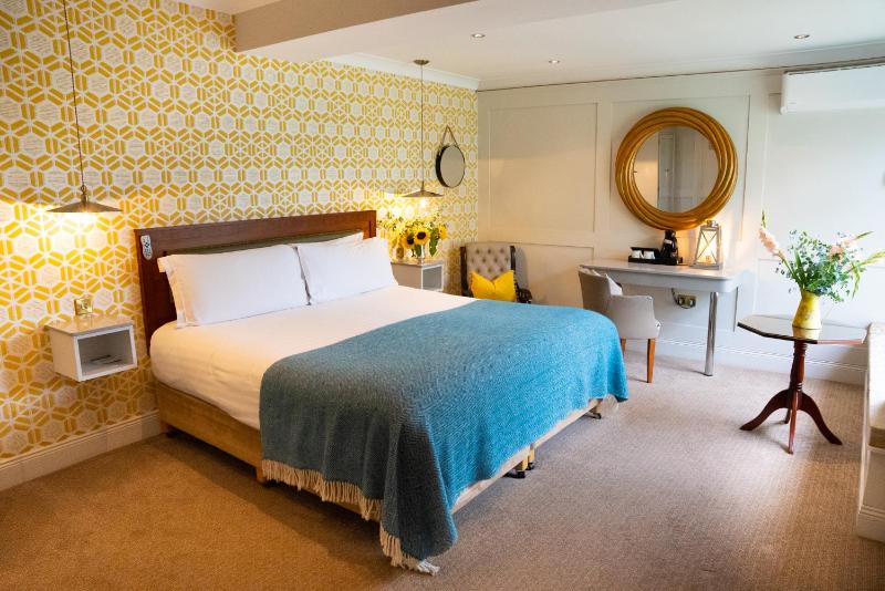 Standard Single Room image 3